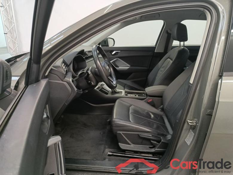 Audi Q3 35 TDI S Tronic Business Edition 5d #3