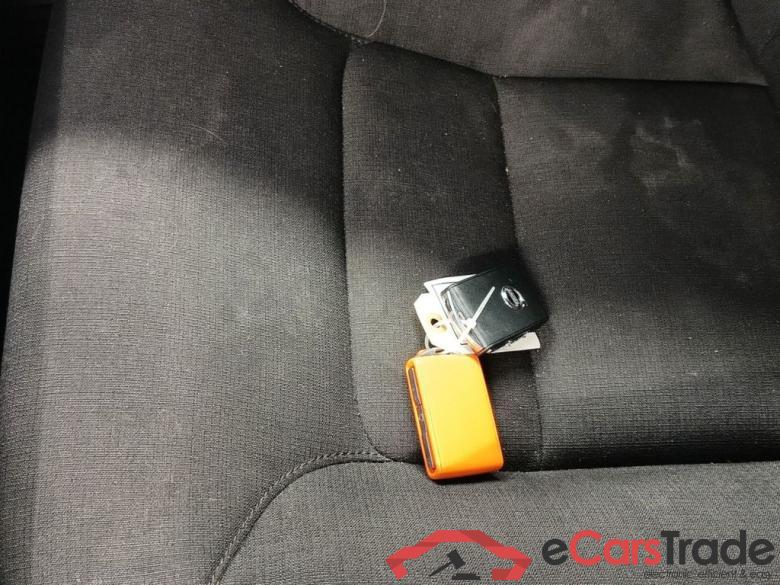 VOLVO V60 - 2018 2.0 B3 MHE 163 Momentum Pro Geartronic 5d #4