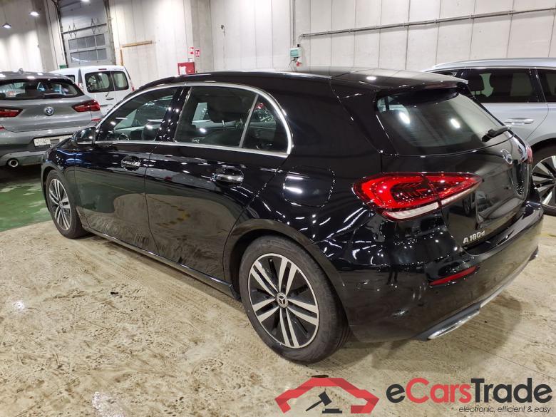 Mercedes A 180d Progressive Aut. Pano LED-Multibeam Widescreen Burmester Ambient Navi Sport-Leather KeylessGo Camera Klima PDC ... #4