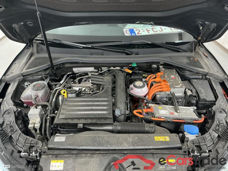 AUDI A3 SPORTBACK 1.4 40 TFSI E S TRONIC SPORTB ATTRACTION #6