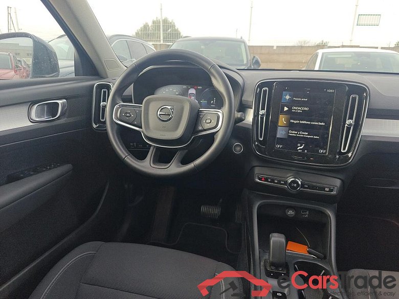 VOLVO XC40 todoterreno 1.5 T5 Twin Recharge Inscription Ex Auto 260 CV 10 kWh #3