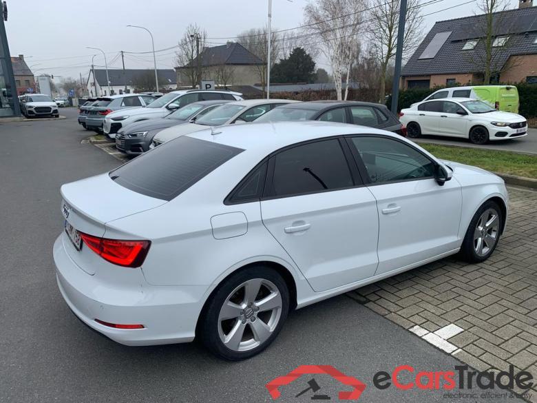 AUDI A3 Sedan Audi A3 Berline Ambition 1.6 TDI  81(110) kW(ch) 6 vitesses #4
