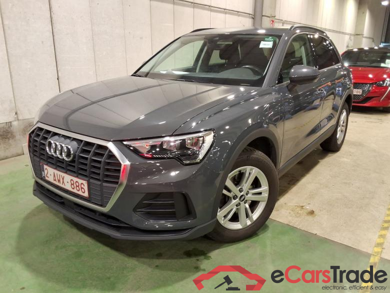 AUDI Q3 1.4 45 TFSI E S TRONIC