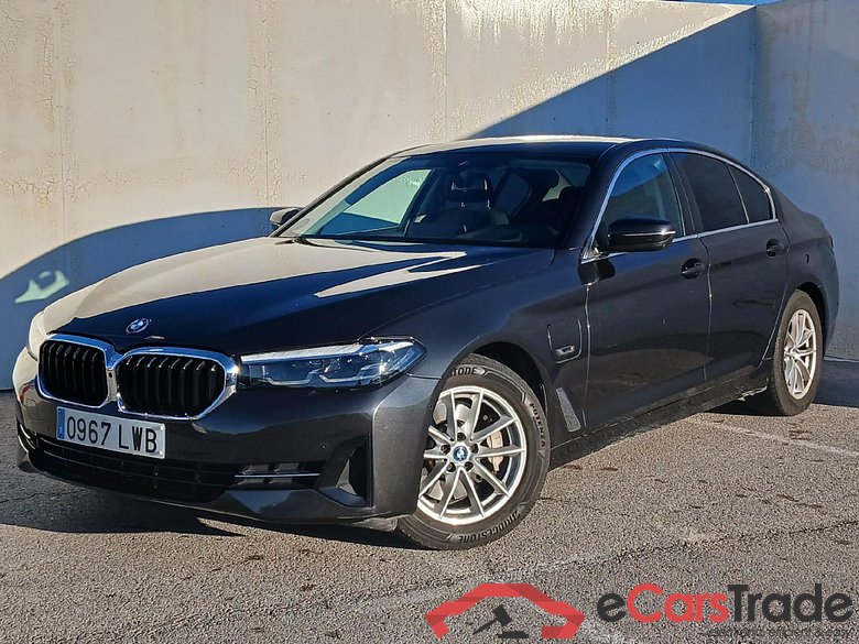 BMW Serie 5 / 2020 / 4P / sedán 520e #1