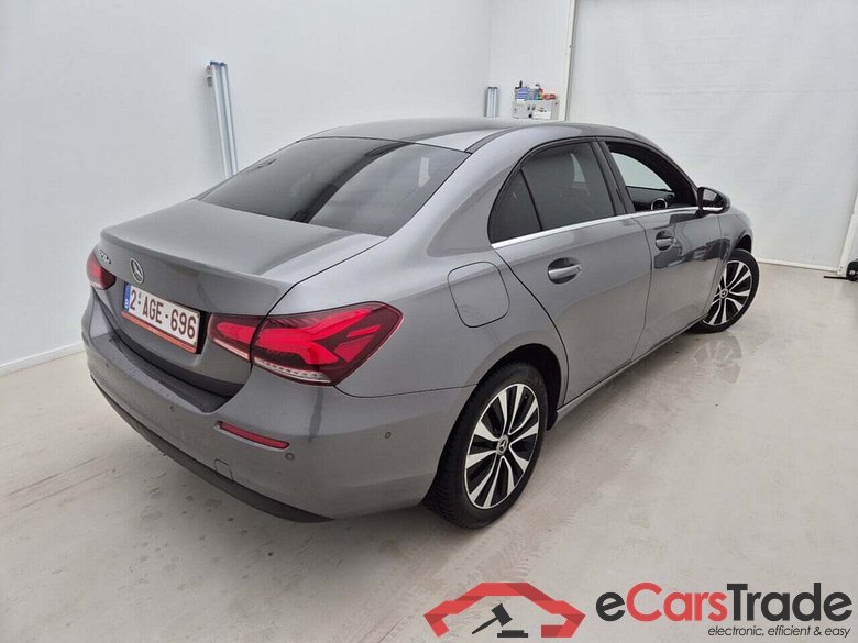Mercedes A 250e PHEV Aut. LED-Xenon Widescreen Navi 1/2 Sport-Leather KeylessGo Camera Klima PDC ... #3