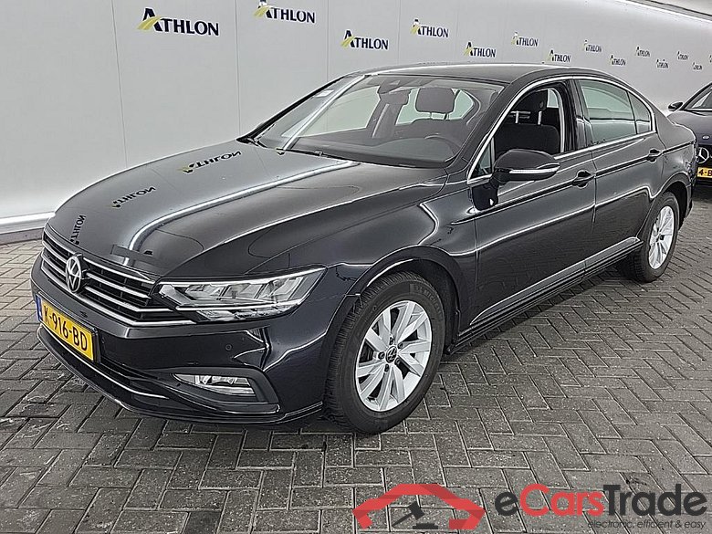 VOLKSWAGEN PASSAT 1.6 TDI 88kW Comfort Business 7-DSG 4D