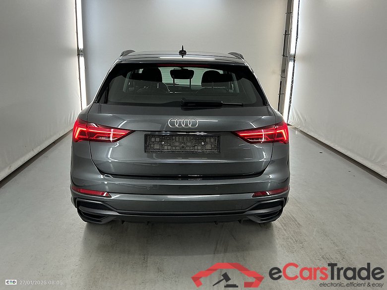 AUDI Q3 1.4 45 TFSI E S TRONIC S LINE #5