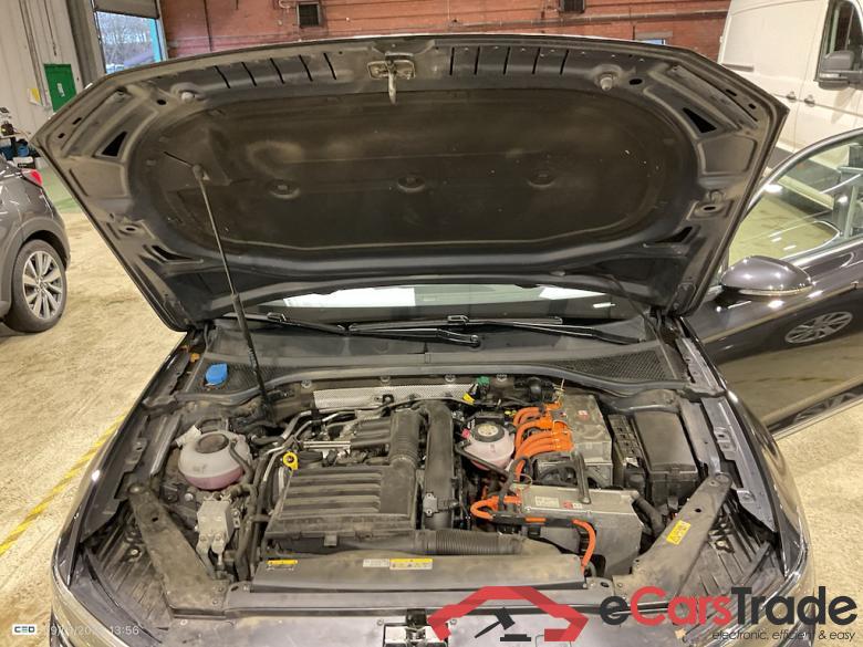 VOLKSWAGEN PASSAT VARIANT 1.4 TSI MSQ VARIANT GTE BUSINESS #6