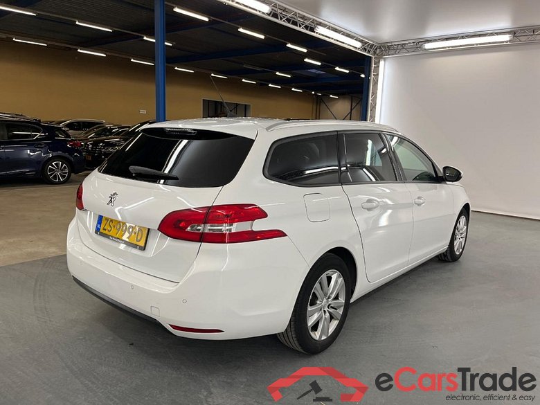 PEUGEOT 308 SW 1.2 PureTech Blue Lease Executive #4