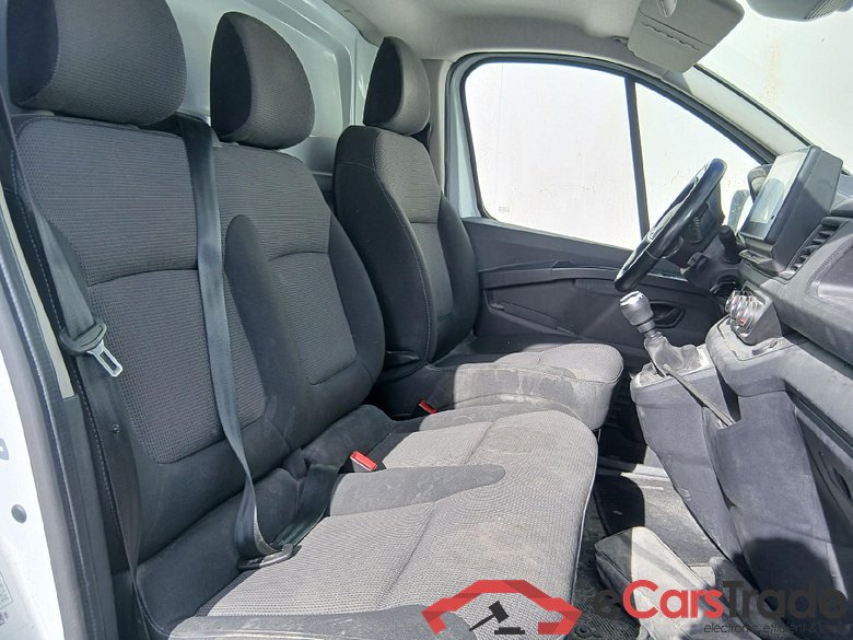 RENAULT Trafic / 2021 / 4P / furgón Furgón L1H1 Blue dCi 96 Kw (130 CV) (AC2) #6