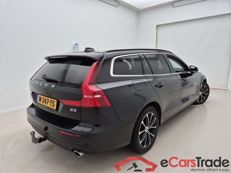 VOLVO V60 2.0 B3 Momen Bns #2