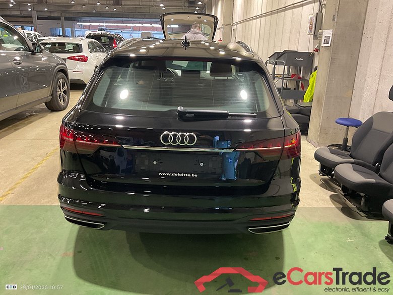 AUDI A4 2.0 30 TDI 100KW S TR ATTRACTION B.E. #5