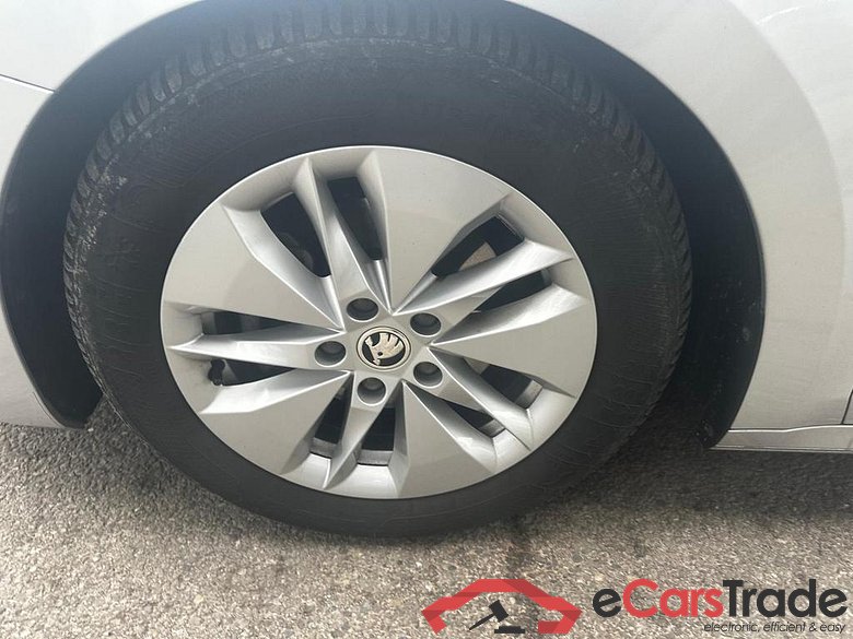 SKODA Octavia Combi Octavia Combi Clever 1.0 TSI m-HEV 81kW (110ch) DSG7 #5