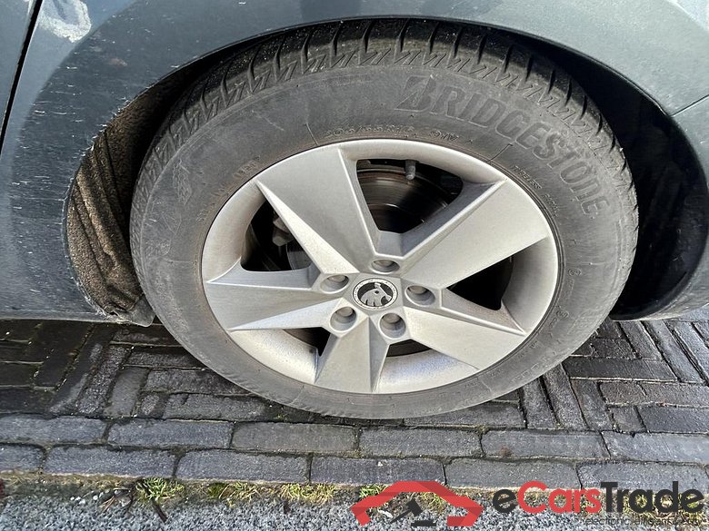 SKODA Octavia Octavia Ambition GreenLine 1,6 TDI 81 kW 6-speed mech. #5