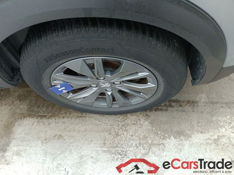 PEUGEOT E-2008 50 kWh Active 5d #4