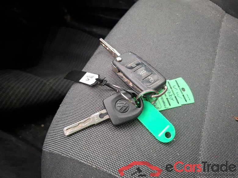 VOLKSWAGEN Caddy Van VU 4p Fourgonnette 2.0 TDI 102 #2