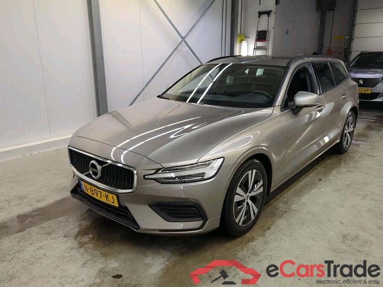VOLVO V60 2.0 B3 Mom. Adv. #1