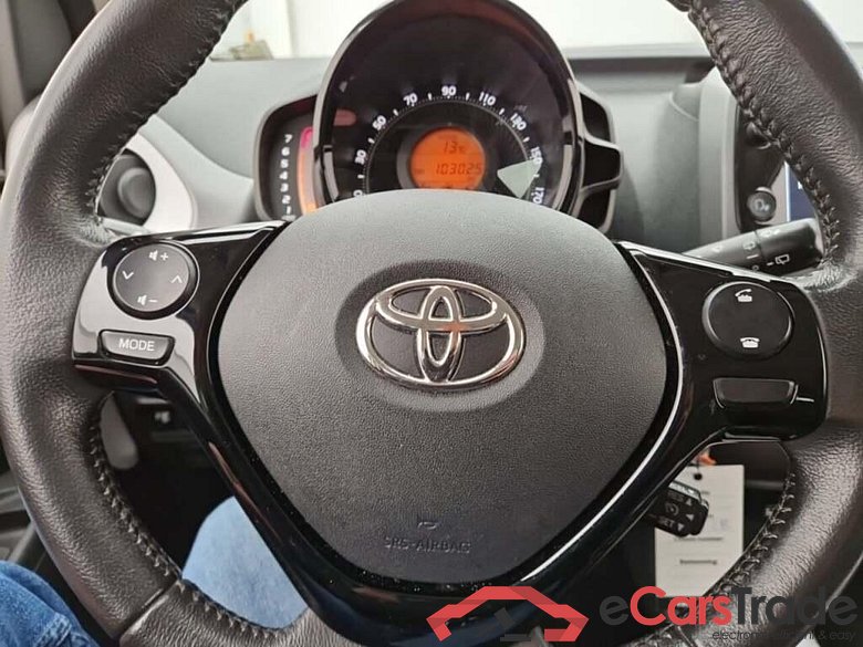 TOYOTA Aygo 1.0 VVT-i x-play #6