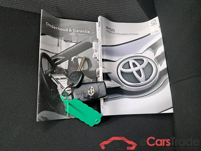 Toyota AYGO 1.0 VVT-i x-fun 5d #4