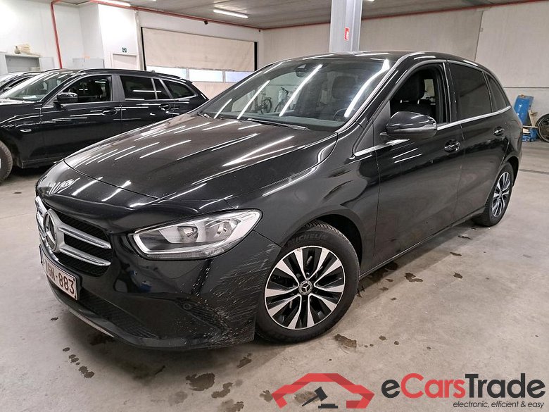 MERCEDES - MER B 180 d 116PK 7G-DCT Business Solution & Towing Hook