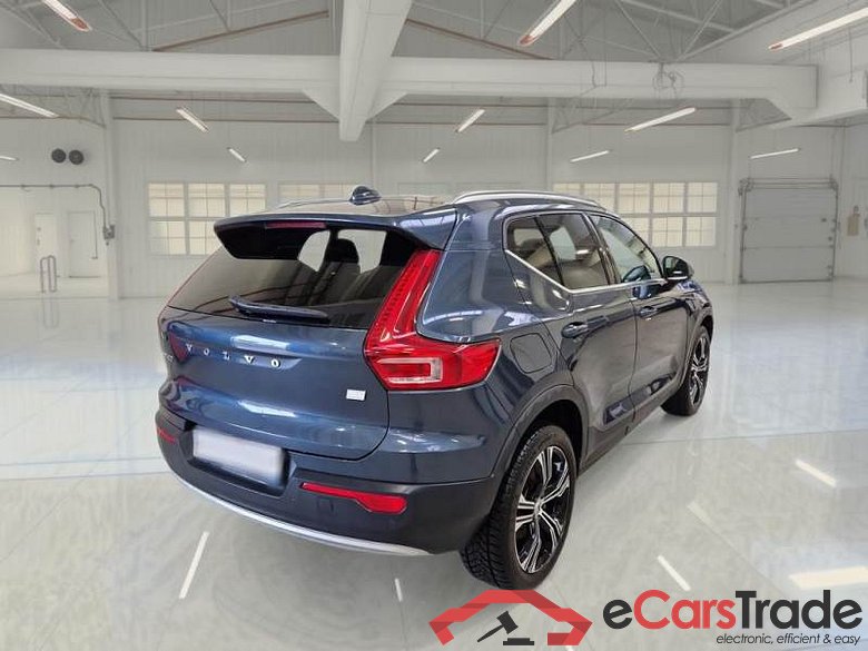 VOLVO XC40 / 2017 / 5P / SUV T5 PLUG-IN HYBRID AUTO RECHARGE INSCR. #2