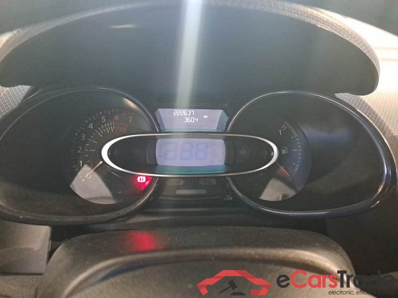 RENAULT CLIO / 2016 / 5P / BERLINA 0.9 TCE ENERGY GPL LIFE #4