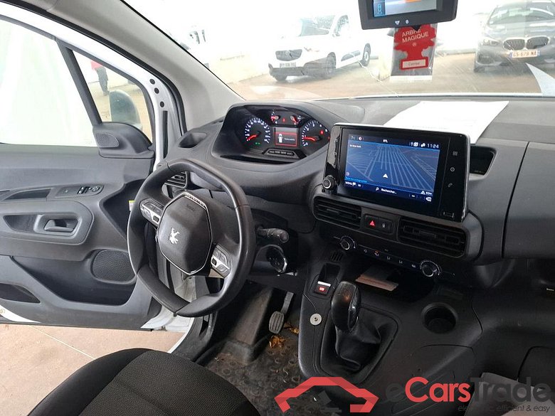 PEUGEOT Partner / 2018 / 4P / Fourgonnette BHDI 100 S&S 100 S&S 1000KG STD ASPHALT #5