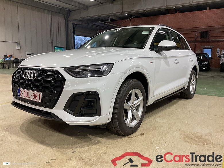 AUDI Q5 2.0 40 TDI S TRONIC QUATTRO B. E. S LINE