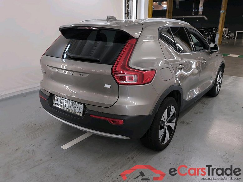 VOLVO XC40 1.5 T5 PHEV Recharge Pro DCT #4
