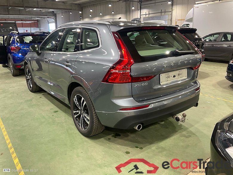 VOLVO XC60 DIESEL - 2017 2.0 D3 Momentum AdBlue (EU6d-TEMP) STOCK #3