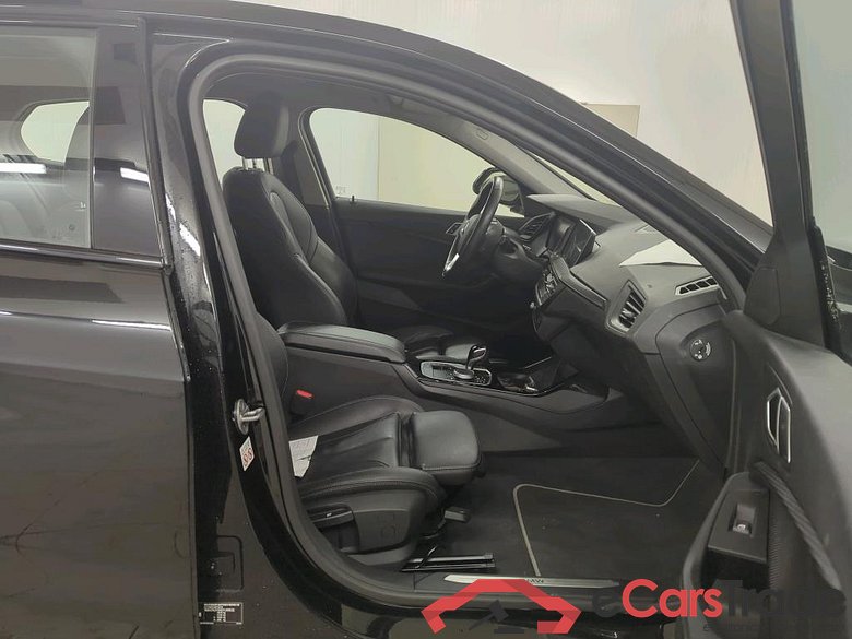 BMW 1 Serie 118iA Sport Line 5d #3