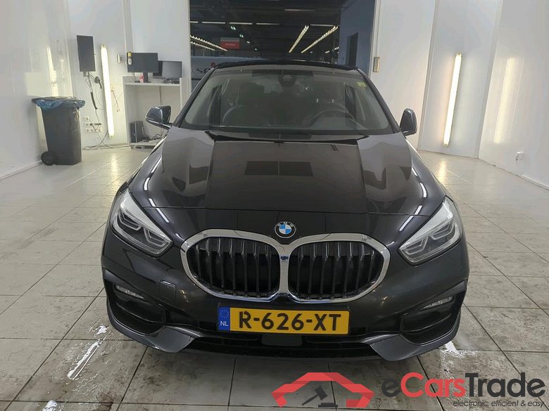 BMW 1 Serie 118iA Sport Line 5d #5