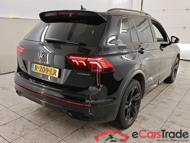Volkswagen Tiguan 1.4 TSI eHybr 180kW DSG R-Line Business+ 5d +  R-Line Exterieurpakket Black Style #2