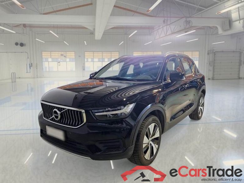 VOLVO XC40 / 2017 / 5P / SUV T4 PLUG-IN HYBRID AUTO RECH INSCRIP EXPR