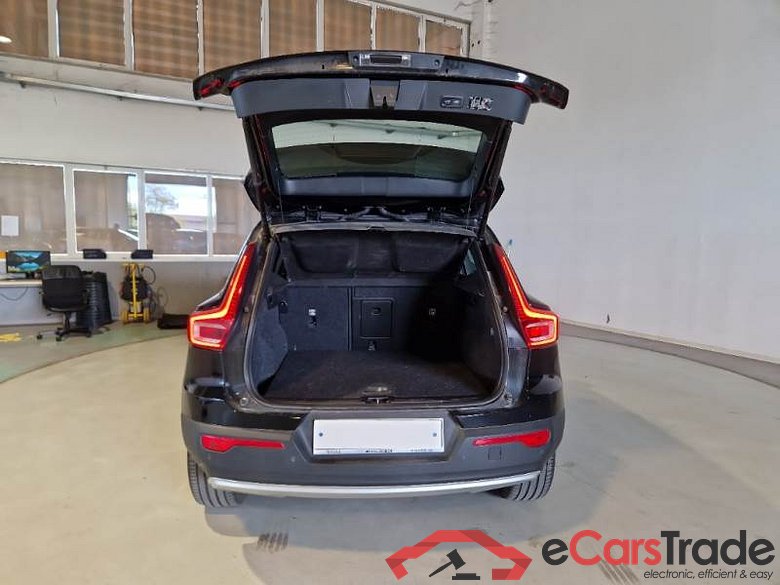 VOLVO XC40 / 2017 / 5P / SUV T4 PLUG-IN HYBRID AUTO RECH INSCRIP EXPR #5