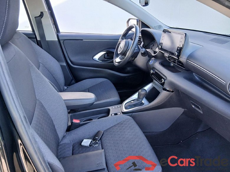 TOYOTA Yaris / 2020 / 5P / berlina con portón 1.5 120H Active Tech #6