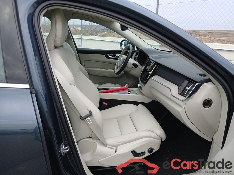 VOLVO XC60 / 2017 / 5P / todoterreno 2.0 T6 AWD Recharge Inscription Auto #6