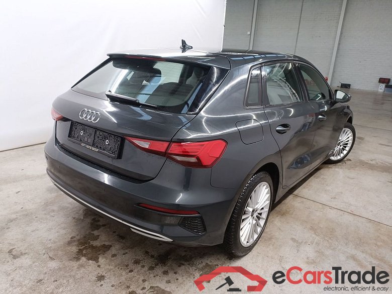 Audi A3 Sportback 1.0 30 TFSi 81kW S tronic Adv. Bus. Ed. 5d #2