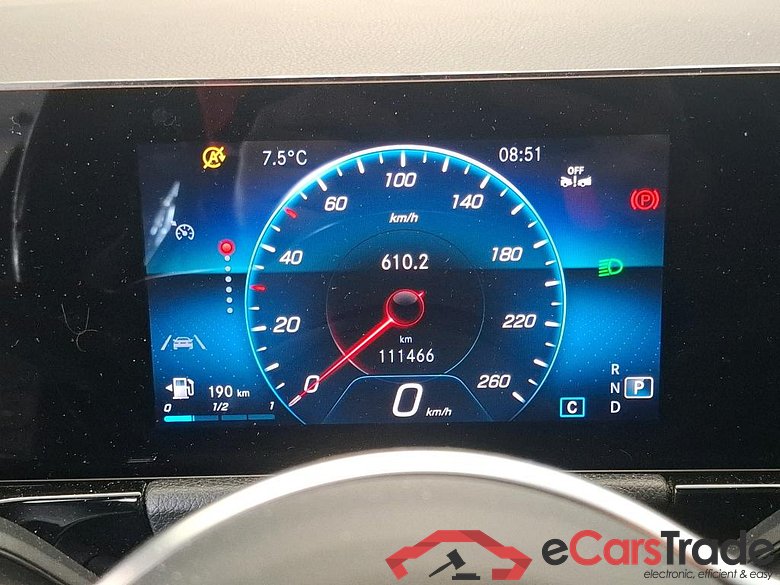 MERCEDES-BENZ GLA / 2020 / 5P / SUV GLA 200 D BUSINESS LINE DCT #6