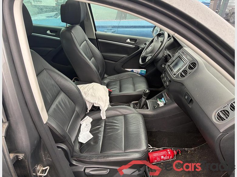 VOLKSWAGEN Tiguan Tiguan Sport & Style 1.4 TSI BlueMotion Technology 92 kW (125 ch) 6 vitesses manuel #6