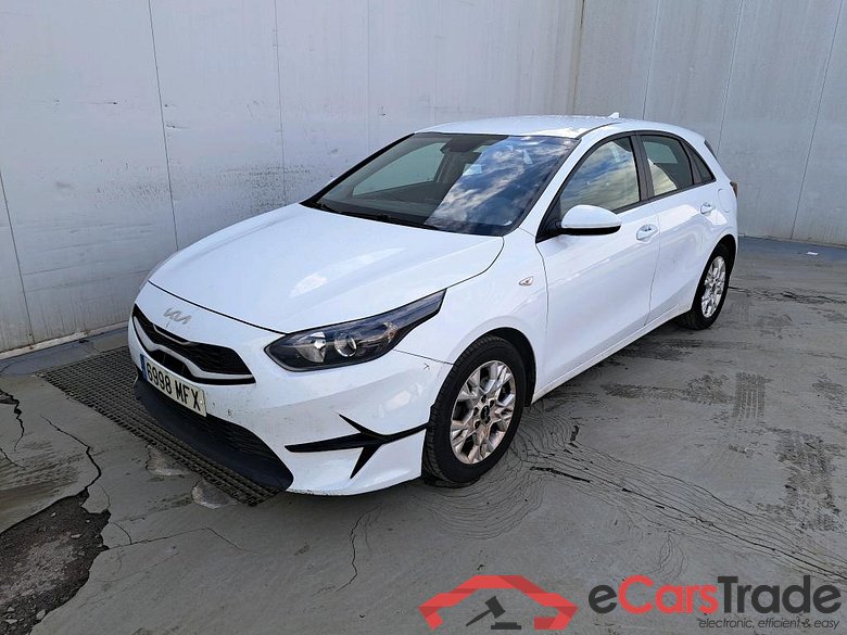 KIA Ceed / 2021 / 5P / berlina con portón 1.0 T-GDi 74kW (100CV) Concept