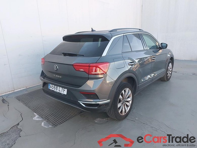 VOLKSWAGEN T-Roc / 2017 / 5P / todoterreno Advance 2.0 TDI 110kW (150CV) DSG (AC2) #2