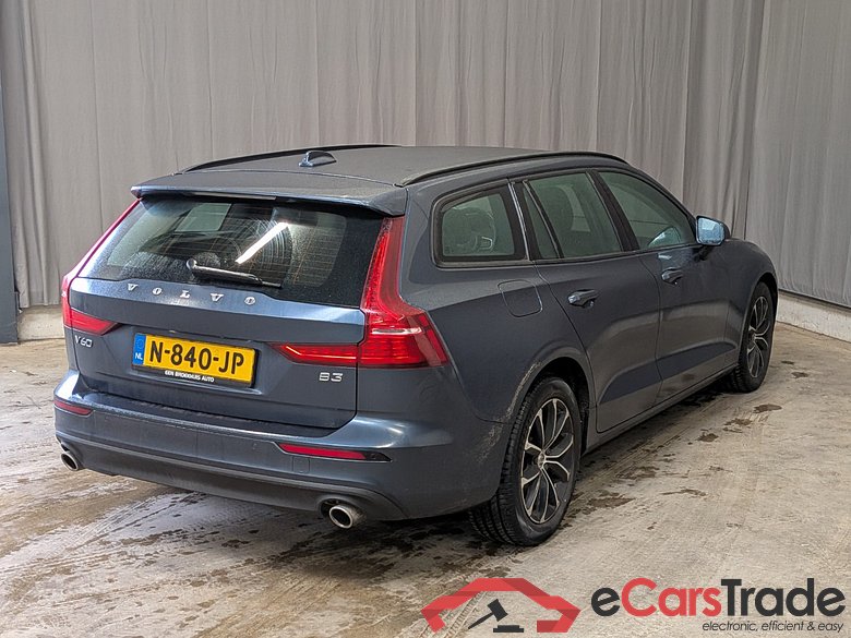 VOLVO V60 2.0 B3 Mom. Adv. #3