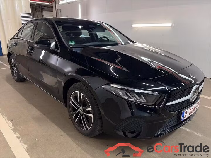 Mercedes A-Klasse Limousine A-Klasse Limousine A 250 e Business Line (PHEV) 160kW/218pk  4D/P Auto-7 #2