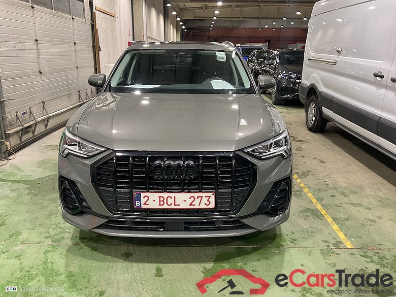 AUDI Q3 1.4 45 TFSI E S TRONIC S LINE #2