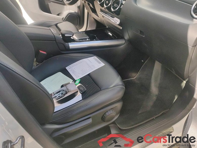 MERCEDES-BENZ GLA / 2020 / 5P / todoterreno GLA 200 D #6