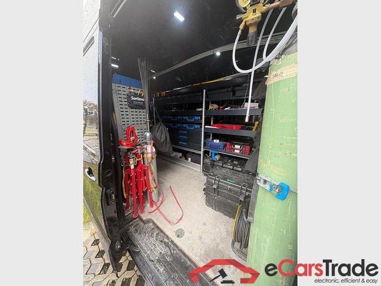 VOLKSWAGEN Crafter 35 Fou Mwb Hr Crafter 35 Bestelwagen L3H3 3640 mm 2.0 TDI EU6 SCR FWD BMT 177pk (130KW) ASG-8 #3