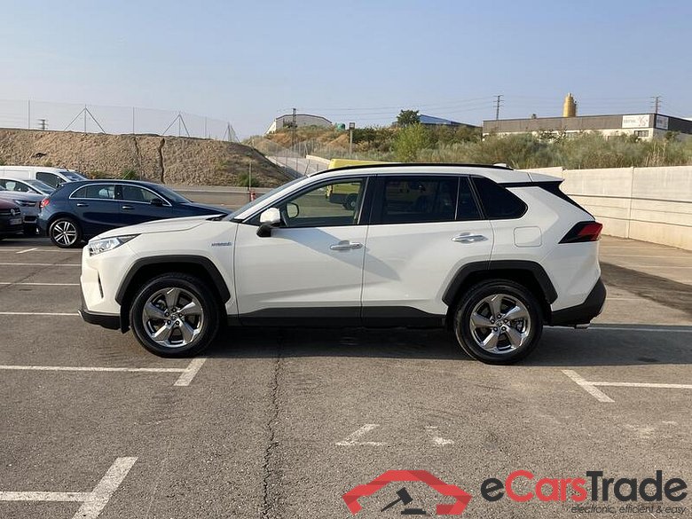 TOYOTA Rav4 / 2018 / 5P / todoterreno 2.5l 220H Luxury #2