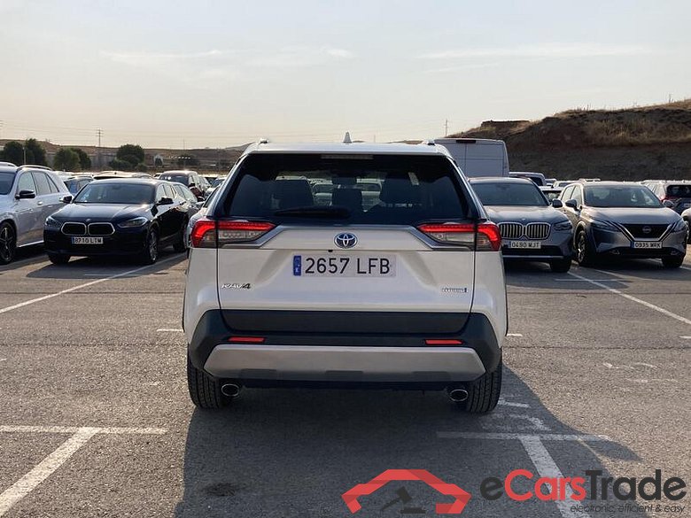 TOYOTA Rav4 / 2018 / 5P / todoterreno 2.5l 220H Luxury #4