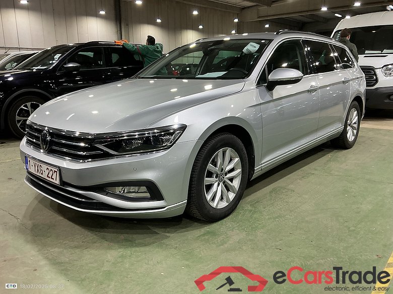 VOLKSWAGEN Passat 2.0 TDI 90KW MSQ VARIANT STYLE BUSINESS #1